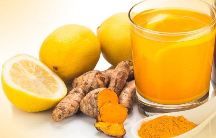 Avoid tea Drink healthy turmeric and ginger water in winter
